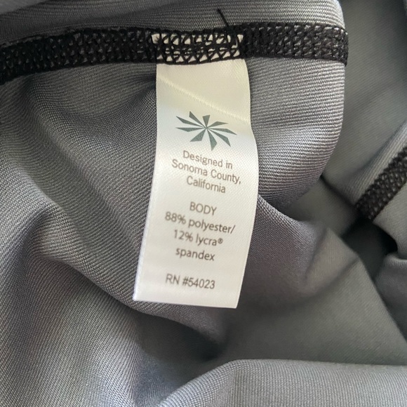 Athleta Chaturanga Stripped Cropped Leggings Small - Picture 5 of 5